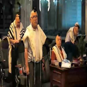 کلیپ یهودیان ایران علیه اسرائیل | یهودیانی که در کنیسه ایران اعلام موضع کرده بودند مورد حمله قرار گرفتند.
